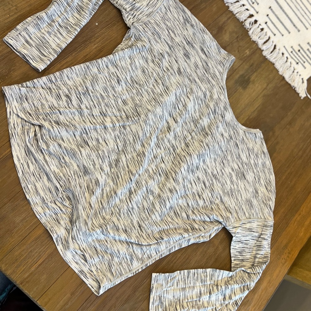 lululemon athletica Gray Long Sleeve Top